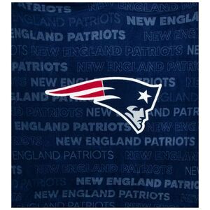 LogoBrands NFL New England Patriots Classic Fleece Throw Blanket 50 x 60 in